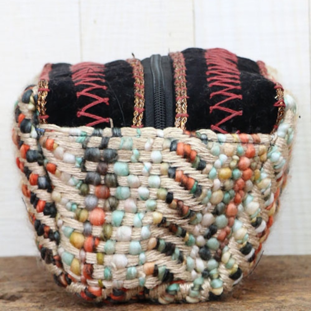 Love Stitch Cosmetic Bag - Picture 4 of 5